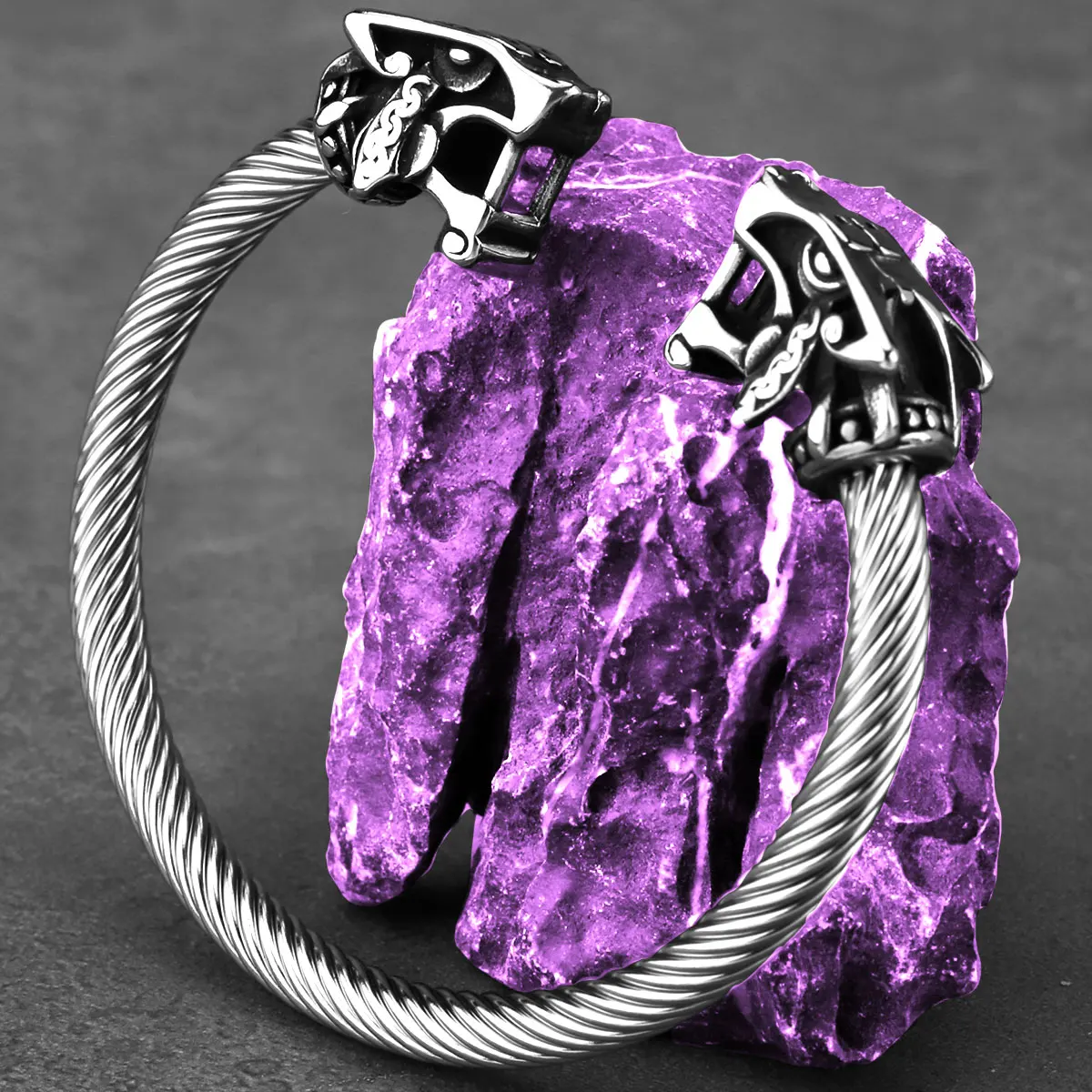 Vintage Viking Animal Wolf Head Bracelet for Men Stainless Steel Hip Hop Punk Wrist Strap Cuff Arm Ring Punk Viking Wolf Jewelry
Vintage Viking Animal Wolf Head Bracelet for Men Stainless Steel Hip Hop Punk Wrist Strap Cuff Arm Ring Punk Viking Wolf Jewelry