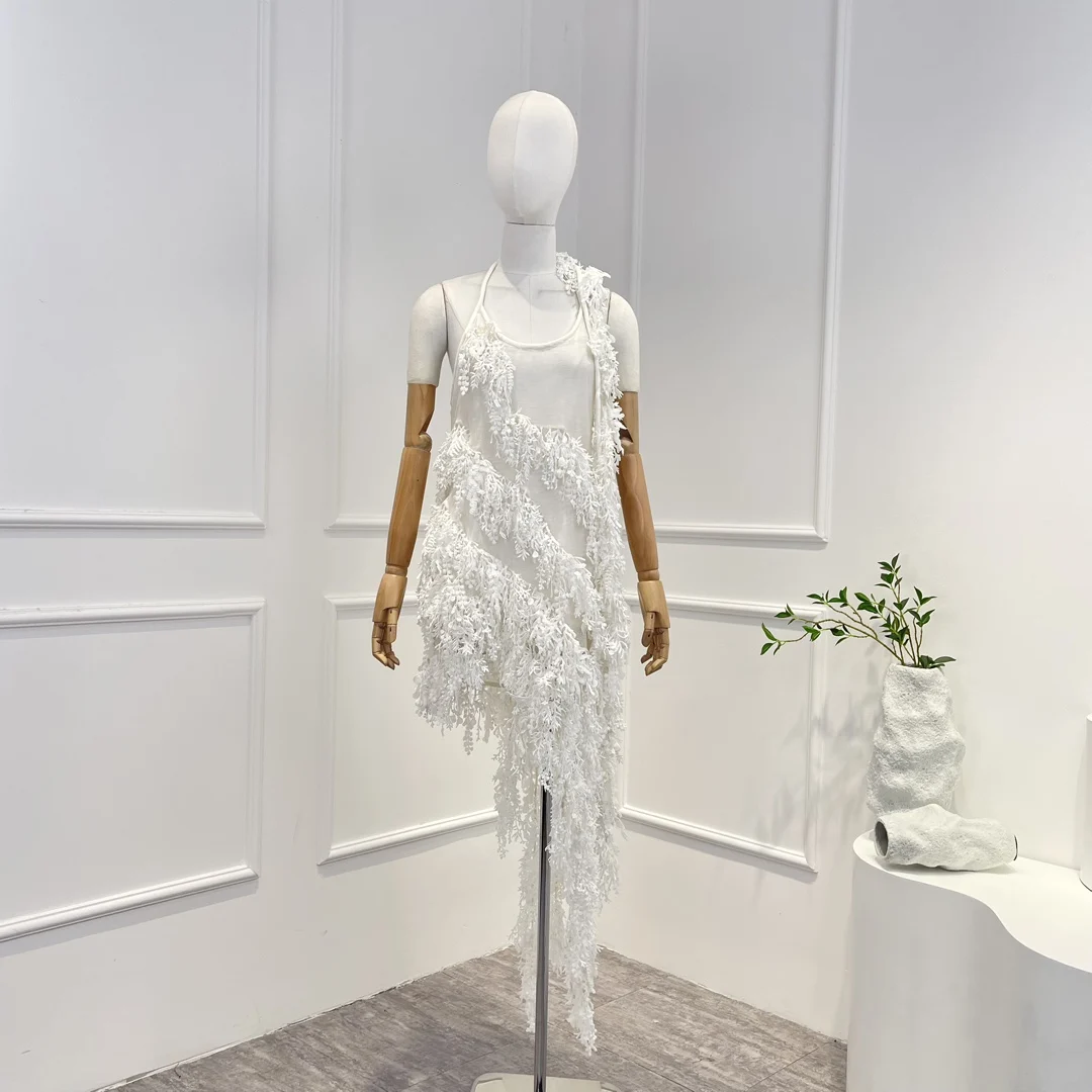 Linen Silk 2023 New White Top Quality Handwork Tassels Sequined Backless Irregular Woman Halter Black Mini Dress
Linen Silk 2023 New White Top Quality Handwork Tassels Sequined Backless Irregular Woman Halter Black Mini Dress