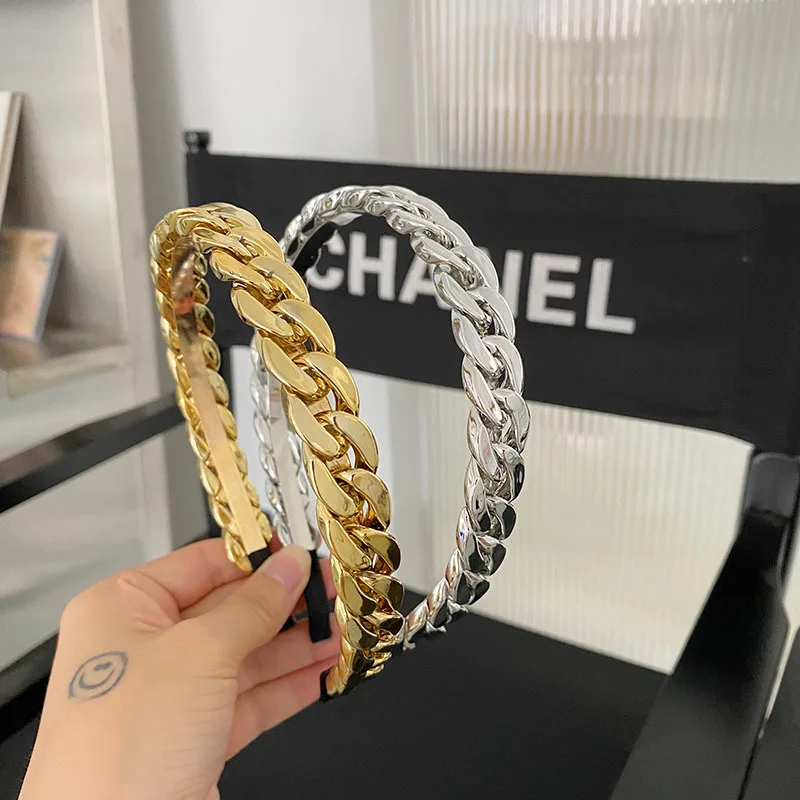 Korean Simple Hollow Thin Edge Chain Headband
Korean Simple Hollow Thin Edge Chain Headband