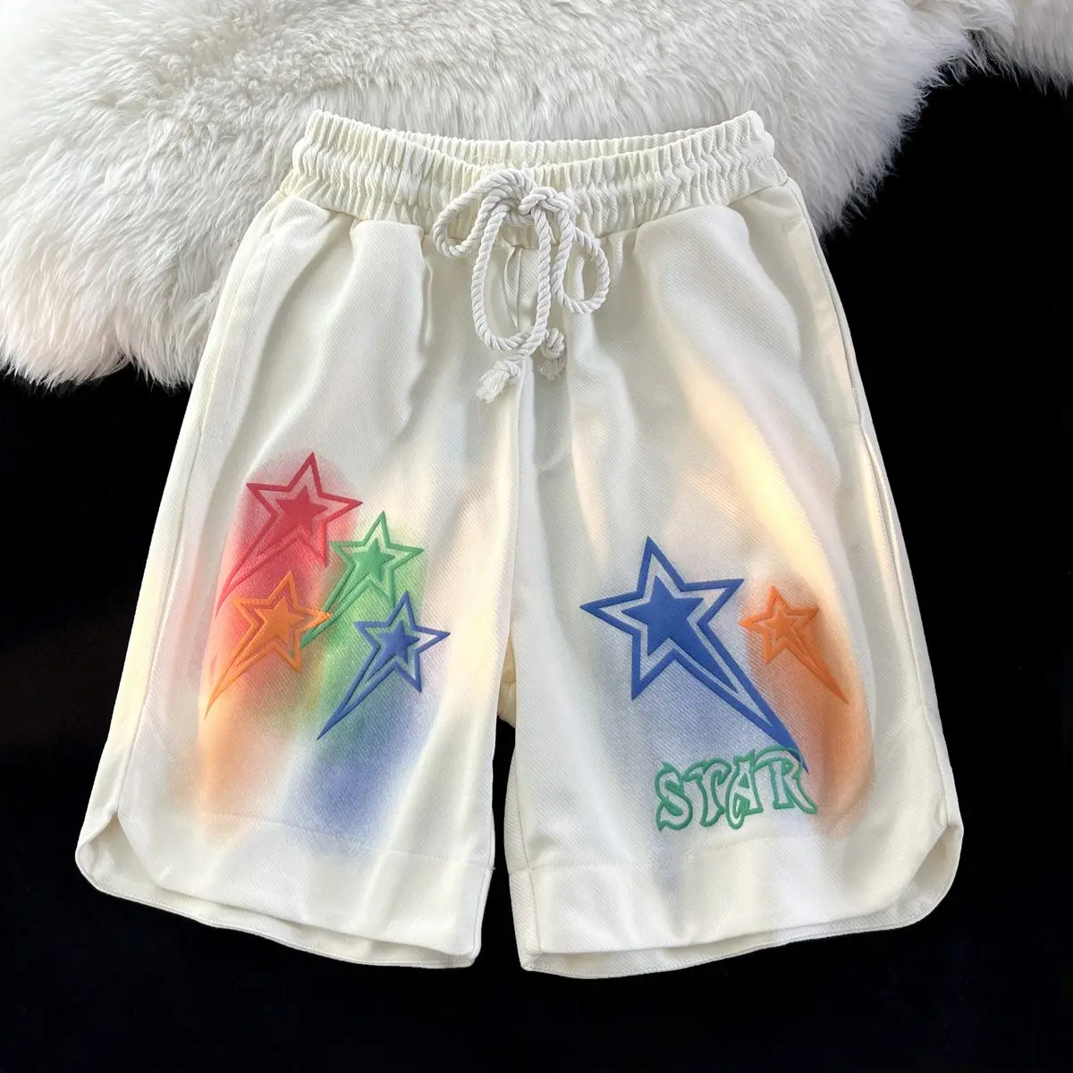 Шорты в американском стиле ретро для мужчин и женщин, свободные спортивные уличные Брендовые брюки с завышенной талией, в стиле граффити, лето
Шорты в американском стиле ретро для мужчин и женщин, свободные спортивные уличные Брендовые брюки с завышенной талией, в стиле граффити, лето