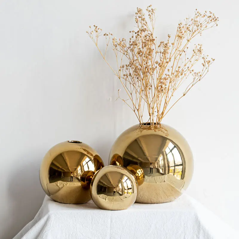 Golden Electroplated Ceramic Ball Flower Vase Modern Art Pot for Interior Home Living Room Office Table Desk Decoration Gifts
Golden Electroplated Ceramic Ball Flower Vase Modern Art Pot for Interior Home Living Room Office Table Desk Decoration Gifts