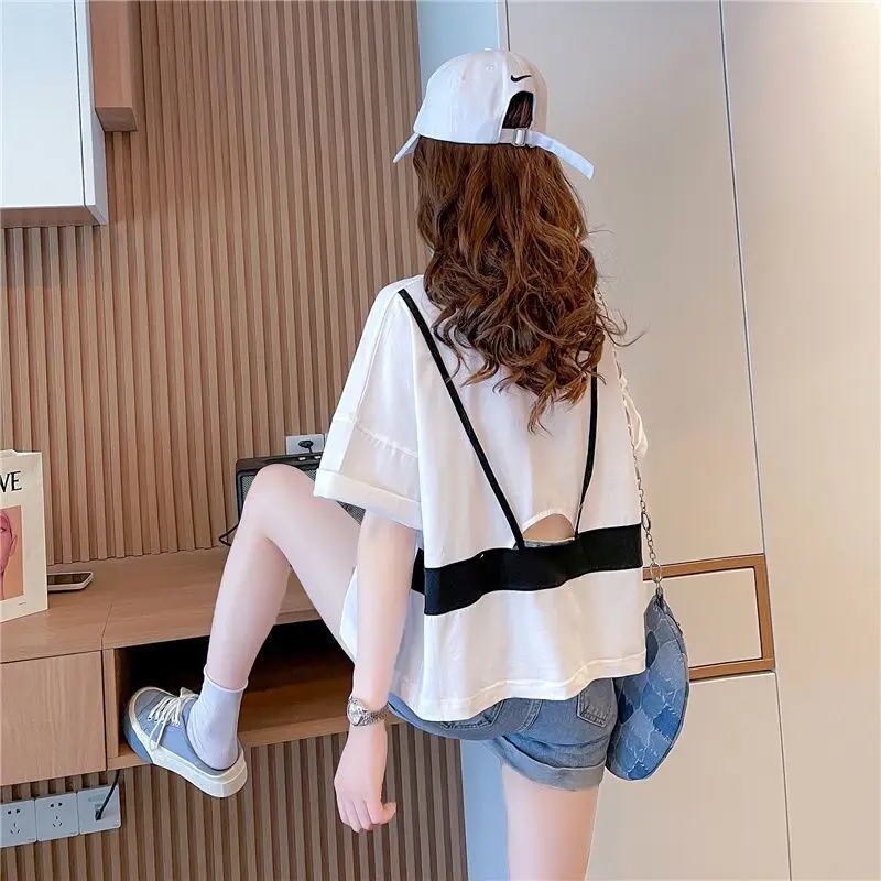 Careful machine backless short sleeved T-shirt women's summer 2022 new design sense large top
Careful machine backless short sleeved T-shirt women's summer 2022 new design sense large top