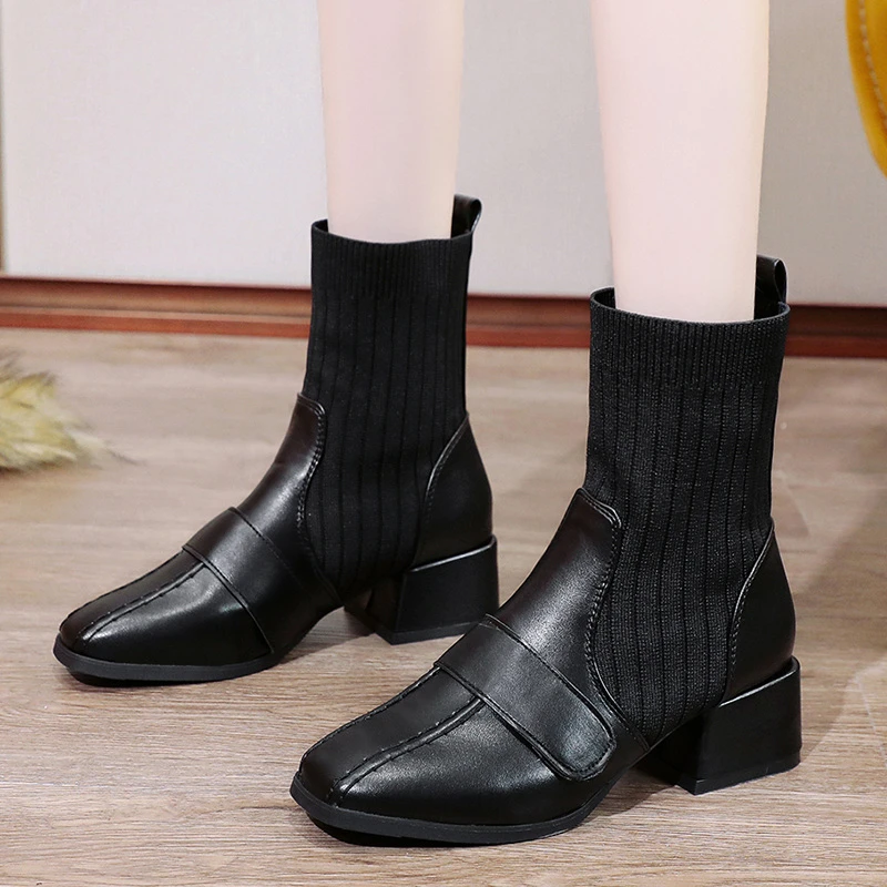 2022 New Women Boots Retro Square Toe Autumn Ankle Boots Square High Heel Cow Leather Elastic Band Short Boots Women Size 35-42
2022 New Women Boots Retro Square Toe Autumn Ankle Boots Square High Heel Cow Leather Elastic Band Short Boots Women Size 35-42
