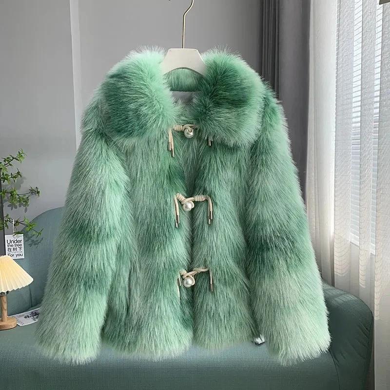 Пальто женское из искусственного лисьего меха, модная свободная Меховая куртка на осень и зиму, с жемчужными пуговицами и пушистым меховым воротником, теплая плотная верхняя одежда
Пальто женское из искусственного лисьего меха, модная свободная Меховая куртка на осень и зиму, с жемчужными пуговицами и пушистым меховым воротником, теплая плотная верхняя одежда