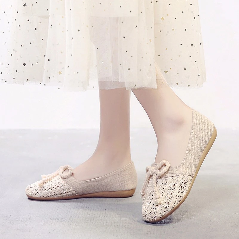 Summer Female Fashion Casual Shoes Slip-on Flats Loafers Ladies Designer Sneakers Hollow Out Breathable Women's Moccasins
Summer Female Fashion Casual Shoes Slip-on Flats Loafers Ladies Designer Sneakers Hollow Out Breathable Women's Moccasins