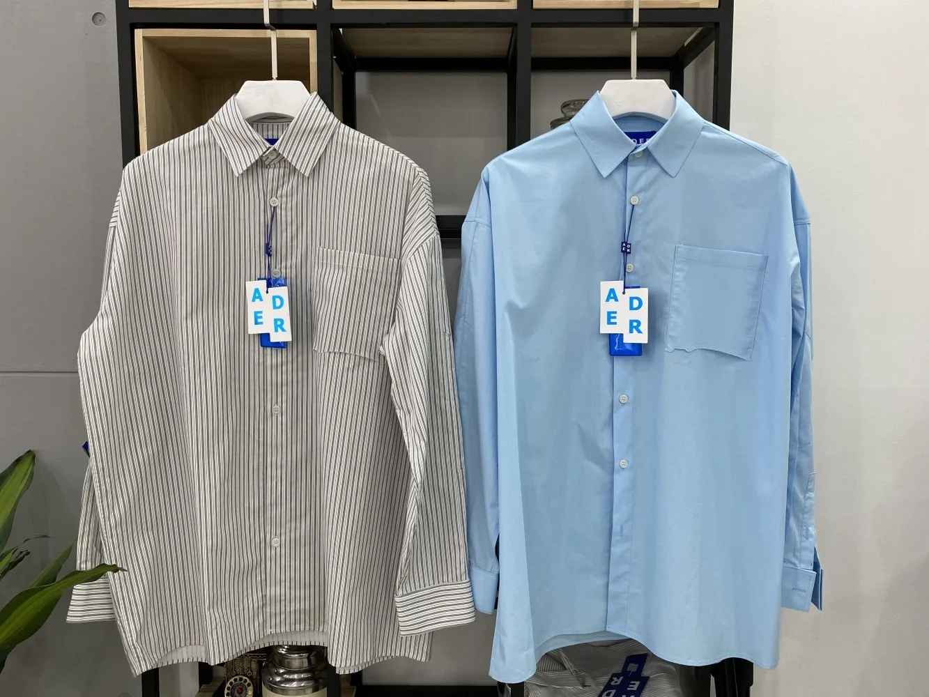 Oversize High quality ADER ERROR 1:1 Lapel Long Sleeve Shirt Men Women Striped Pocket Adererror Embroidered Shirts
Oversize High quality ADER ERROR 1:1 Lapel Long Sleeve Shirt Men Women Striped Pocket Adererror Embroidered Shirts