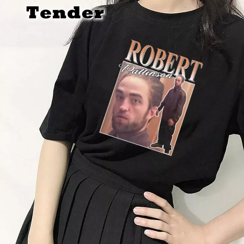 Tops Robert Pattinson Standing Meme Funny T Shirt for Women Soft Tee Tops Vintage Rob Tshirt Short Sleeve Novelty T-shirt Merch
Tops Robert Pattinson Standing Meme Funny T Shirt for Women Soft Tee Tops Vintage Rob Tshirt Short Sleeve Novelty T-shirt Merch