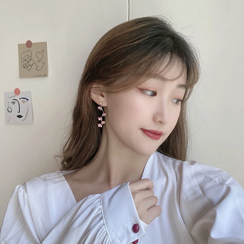 Bohemian Long Tassel Pink Flowers Rhinestone Earrings Beautiful Jewelry Dangle Earrings for women
Bohemian Long Tassel Pink Flowers Rhinestone Earrings Beautiful Jewelry Dangle Earrings for women