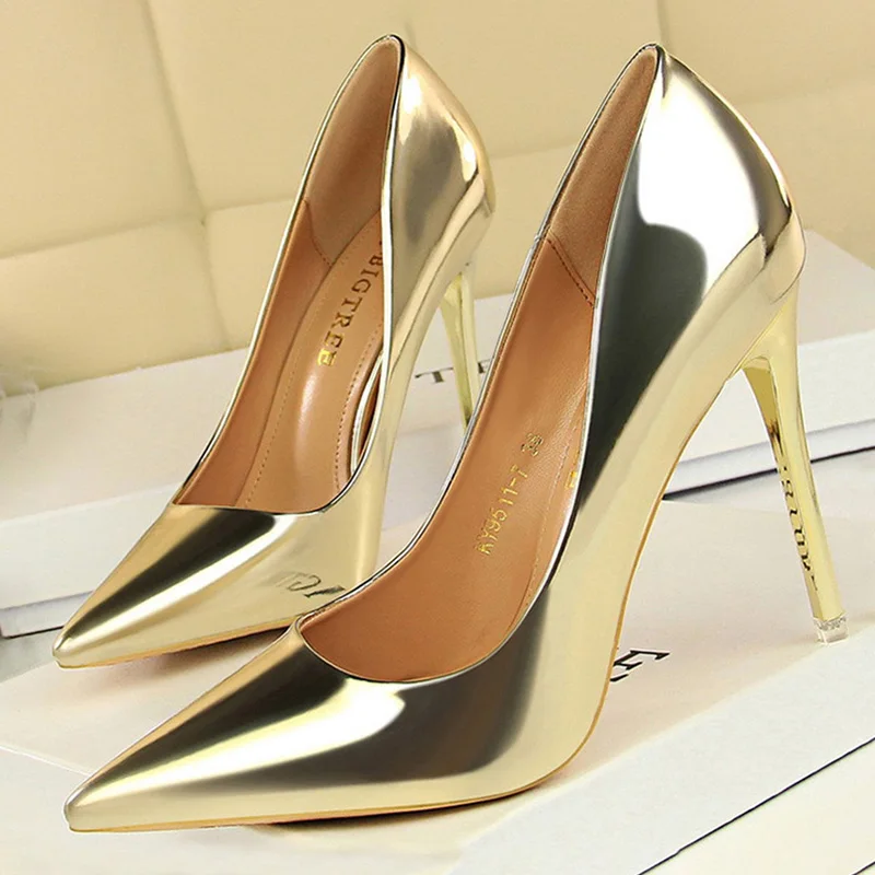Shoes Woman Pumps Patent Leather High Heels Basic Pump Wedding Shoes Female Stiletto Women Heel Plus Size 43 Heels Size 11
Shoes Woman Pumps Patent Leather High Heels Basic Pump Wedding Shoes Female Stiletto Women Heel Plus Size 43 Heels Size 11