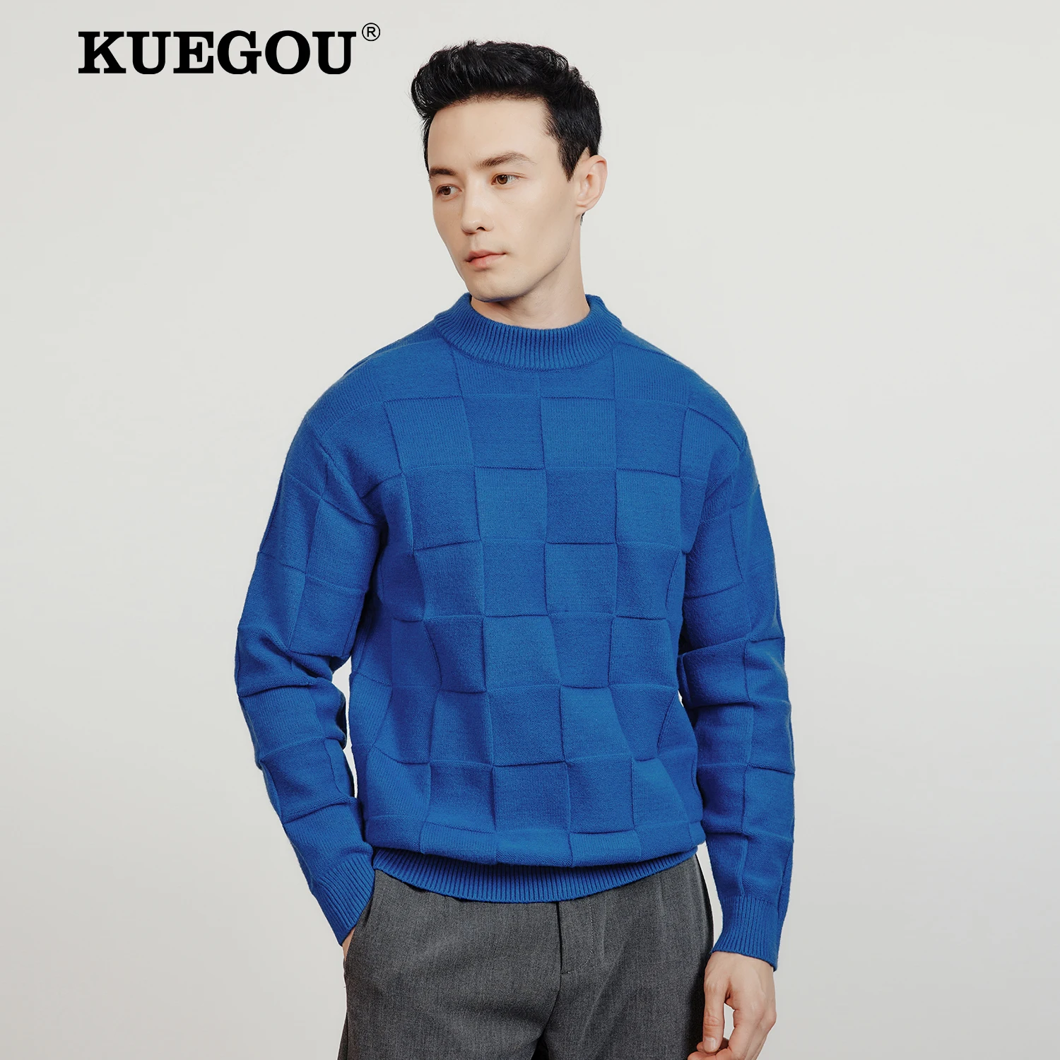 KUEGOU 2022 Autumn Winter New Men Plaid Sweater High Quality Comfortable Warm Pullovers Knitting Black Blue Plus Size Top 91926
KUEGOU 2022 Autumn Winter New Men Plaid Sweater High Quality Comfortable Warm Pullovers Knitting Black Blue Plus Size Top 91926