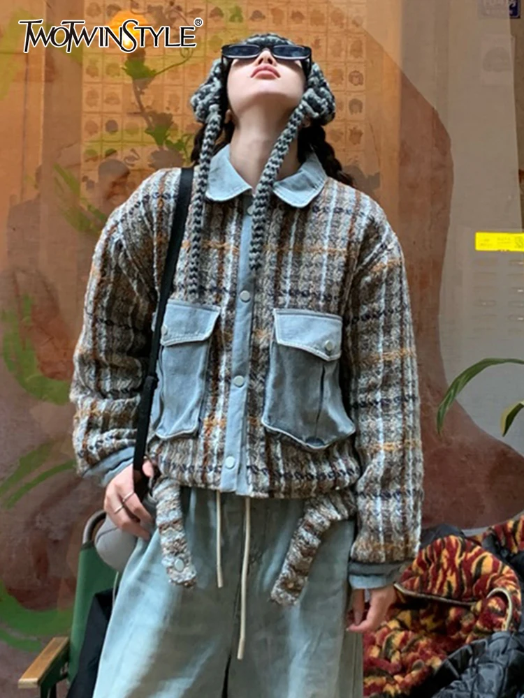 TWOTWINSTYLE Streetwear Plaid Jacket For Women Lapel Long Sleeve Loose Coats Autumn Fashion Female 2022 Clothing Autumn Vintage
TWOTWINSTYLE Streetwear Plaid Jacket For Women Lapel Long Sleeve Loose Coats Autumn Fashion Female 2022 Clothing Autumn Vintage