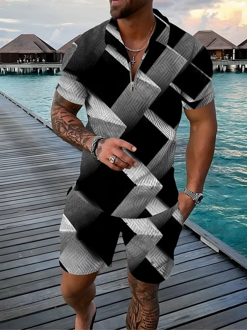 Мужской комплект поло на молнии, с отворотом и шортами
Мужской комплект поло на молнии, с отворотом и шортами