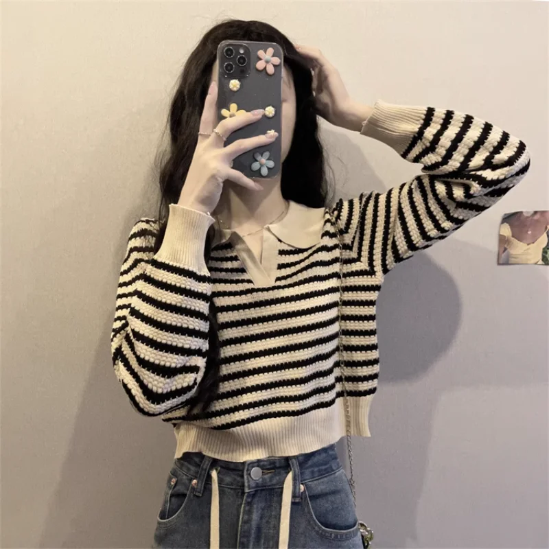 Contrast Color Striped V Neck Long Sleeve Knitted Tshirts Women Korean Tops Thin Camisetas Y2k High Waist Loose Short Tees
Contrast Color Striped V Neck Long Sleeve Knitted Tshirts Women Korean Tops Thin Camisetas Y2k High Waist Loose Short Tees