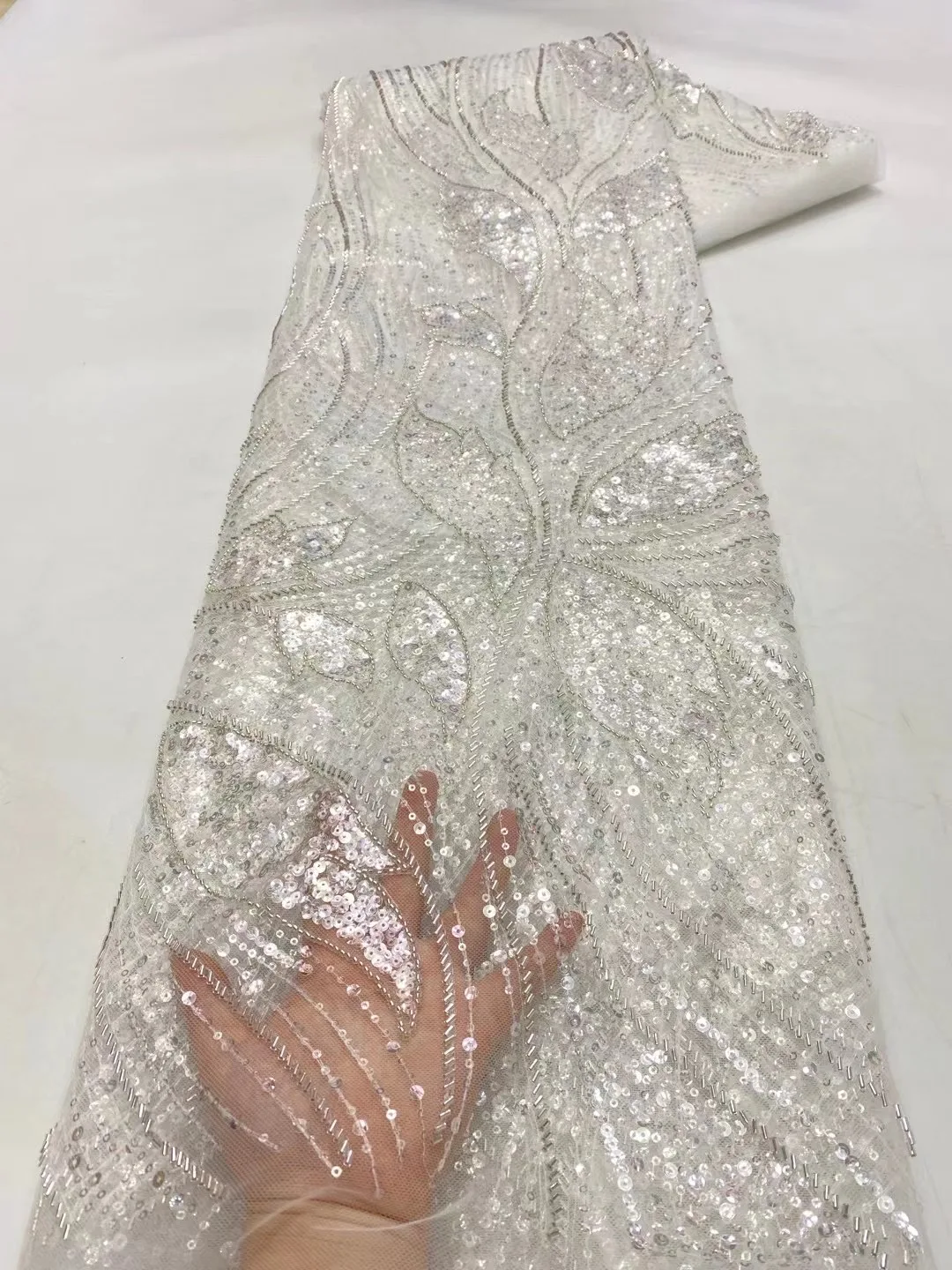 New Arrival Pure White Luxury Sequins Tulle Lace Africa 2022 High Quality Luxury Beaded Mesh 5 Yards Fabric For Bride Dress Sew
New Arrival Pure White Luxury Sequins Tulle Lace Africa 2022 High Quality Luxury Beaded Mesh 5 Yards Fabric For Bride Dress Sew