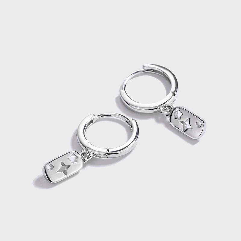 Sterling silver Korean version earrings INS cold wind niche design irregular star hollow air quality wild ear buckle
Sterling silver Korean version earrings INS cold wind niche design irregular star hollow air quality wild ear buckle