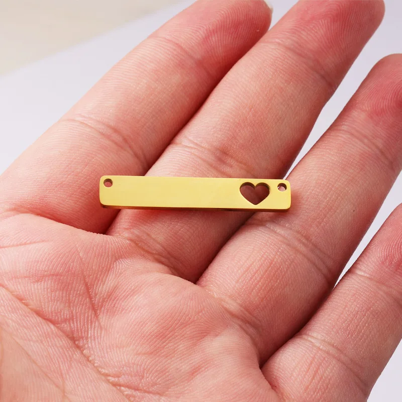 1.5*6*35mm Hollow Heart Rectangle Blank Stainless Steel Blank Rectangle Hollow Heart 2 Hole Connector Charm For DIY Make Jewelry
1.5*6*35mm Hollow Heart Rectangle Blank Stainless Steel Blank Rectangle Hollow Heart 2 Hole Connector Charm For DIY Make Jewelry