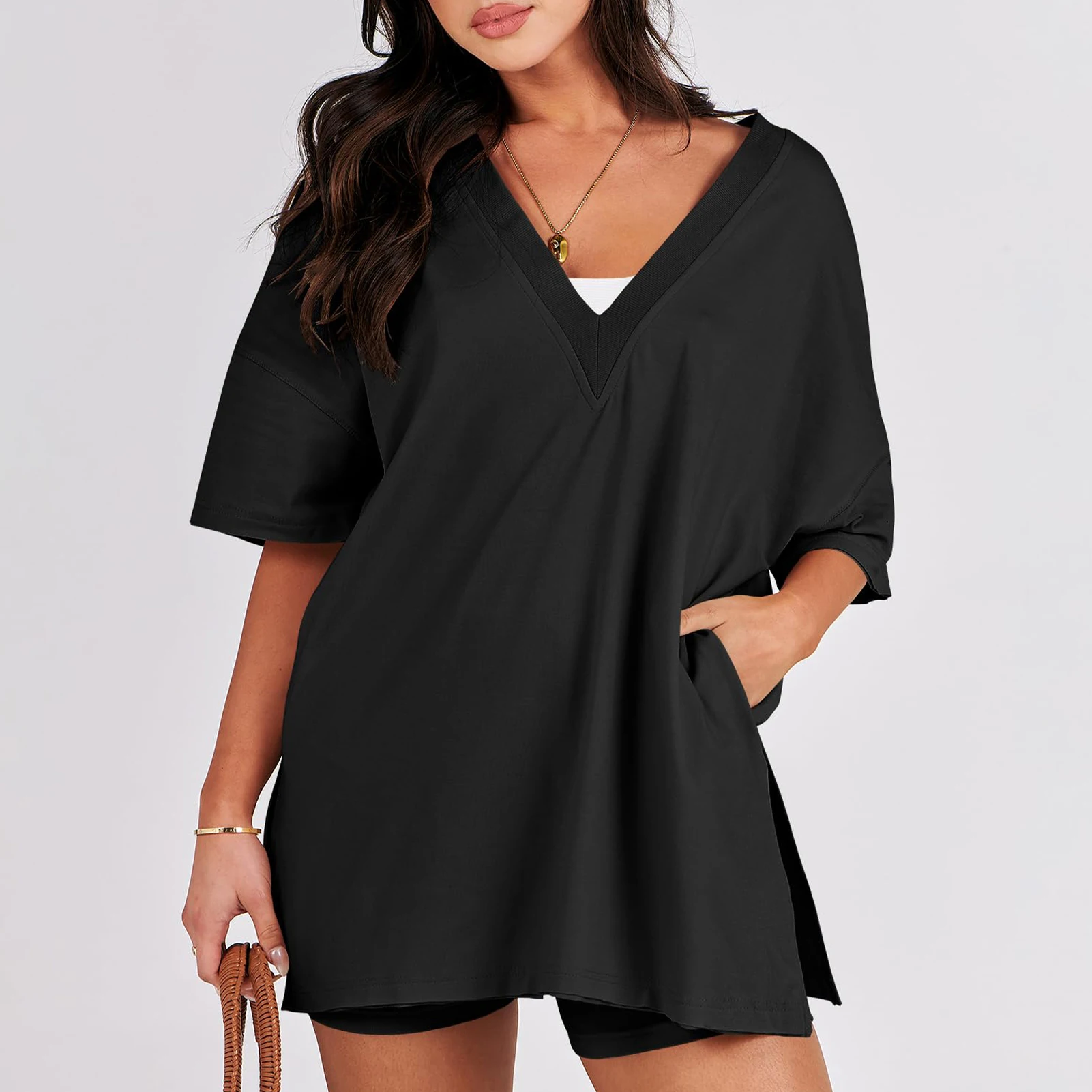 Lady Oversized T-Shirt and Short Casual Outfits Simple V Neck T Shirt and Short Pant for Gym Yoga
Lady Oversized T-Shirt and Short Casual Outfits Simple V Neck T Shirt and Short Pant for Gym Yoga