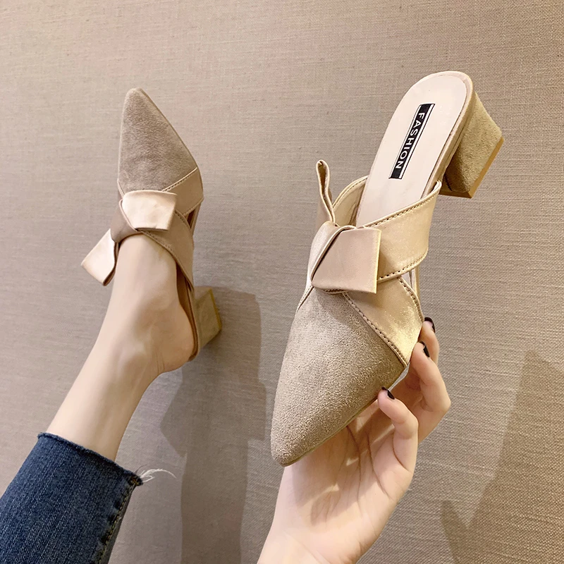 2022 Fashion Pointed Toe Women Slippers Bow Slip Muller High Heels Muller Shoes Elegant HKSZ Outdoor Party Shoes Zapato Mujer
2022 Fashion Pointed Toe Women Slippers Bow Slip Muller High Heels Muller Shoes Elegant HKSZ Outdoor Party Shoes Zapato Mujer