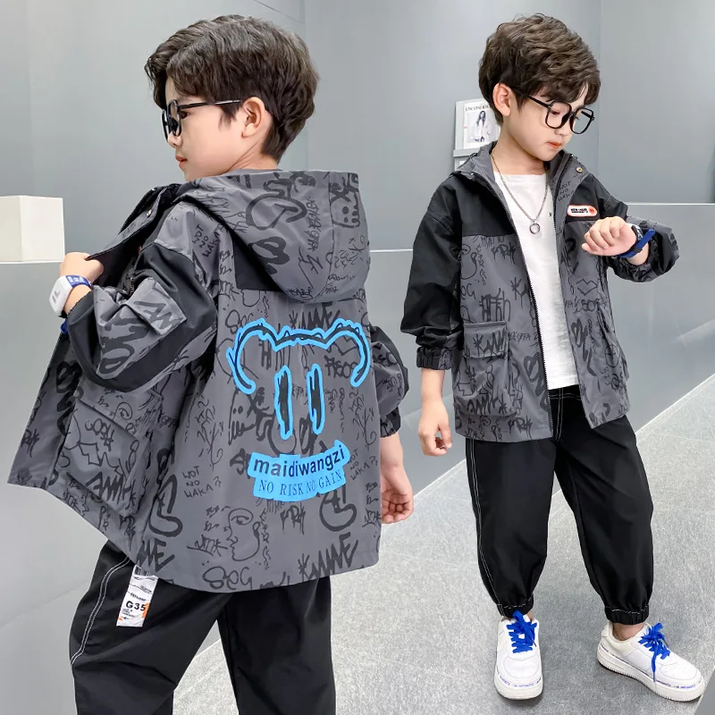 Boys Jacket 2022 Fashion Graffiti Print Casual Spring Outerwear Kids Sport Windbreaker Children Fashion Zip Hoodies Teenage Tops
Boys Jacket 2022 Fashion Graffiti Print Casual Spring Outerwear Kids Sport Windbreaker Children Fashion Zip Hoodies Teenage Tops