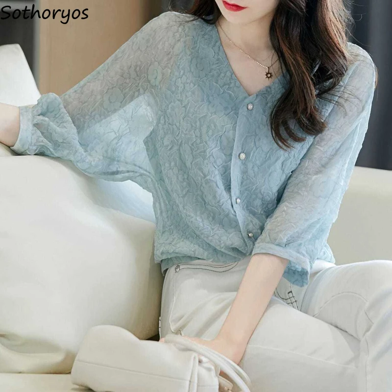 Shirts Women See-through Floral Fashion Design Elegant OL Tops BF Female New All-match Simple Streetwear V-neck Summer Casual
Shirts Women See-through Floral Fashion Design Elegant OL Tops BF Female New All-match Simple Streetwear V-neck Summer Casual