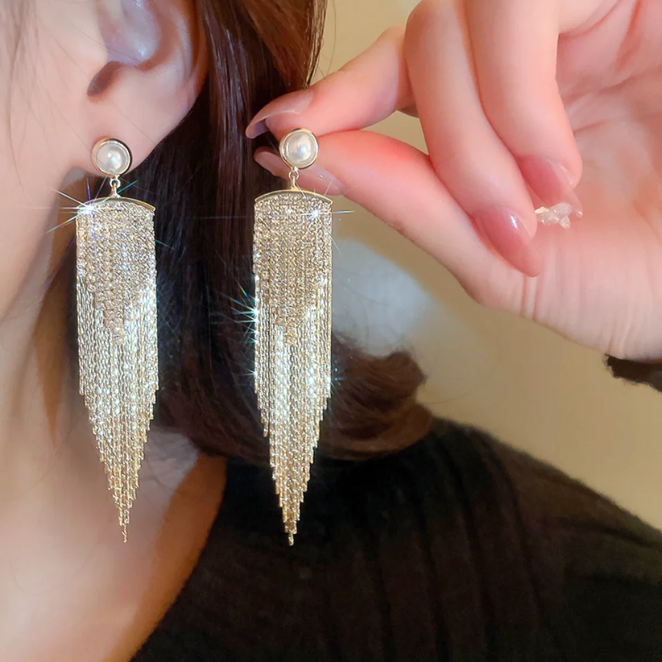 RAKOL Fashion Tassel Earrings for Women Delicate Rhinestone Crystal Long Dangle Earring INS Trendy Party Jewelry Accessories
RAKOL Fashion Tassel Earrings for Women Delicate Rhinestone Crystal Long Dangle Earring INS Trendy Party Jewelry Accessories