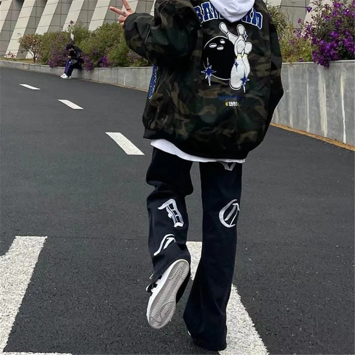 Cool Summer Fashion High Street Hip Hop Printing Wash Jeans Loose Casual Denim Wide Leg Pants Graffiti Woman Gothic Jeans Femme
Cool Summer Fashion High Street Hip Hop Printing Wash Jeans Loose Casual Denim Wide Leg Pants Graffiti Woman Gothic Jeans Femme