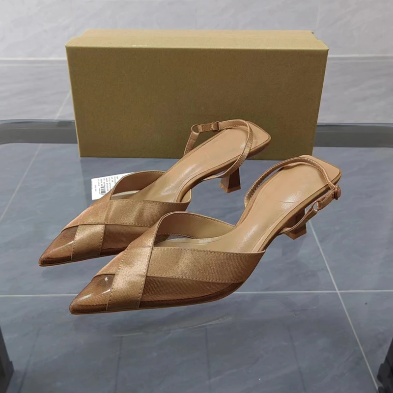 Women Sandals 2023 Summer New Brown Slotted Band Mid Heel Mesh Cross Band Spliced Pointed Baotou Ladies Sandals Plus size 42
Women Sandals 2023 Summer New Brown Slotted Band Mid Heel Mesh Cross Band Spliced Pointed Baotou Ladies Sandals Plus size 42