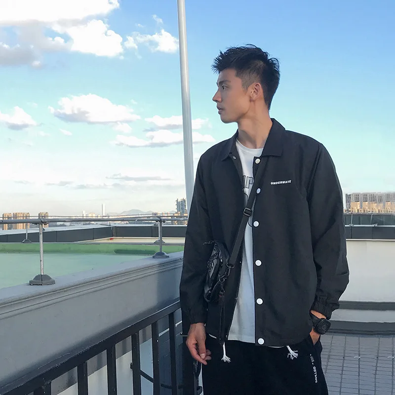 2022 Spring New Light Luxury Fashion Casual Jacket Men Loose Sports Jacket Tops All-match Boutique Clothing Simple Style
2022 Spring New Light Luxury Fashion Casual Jacket Men Loose Sports Jacket Tops All-match Boutique Clothing Simple Style