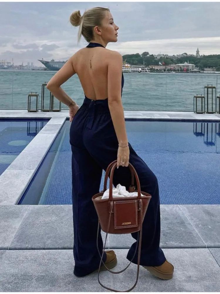Women Fashion Backless Top Trousers Sets V-neck Halter Tank Tops Loose Pants Suits 2023 Summer Ladies Chic High Streetwear
Women Fashion Backless Top Trousers Sets V-neck Halter Tank Tops Loose Pants Suits 2023 Summer Ladies Chic High Streetwear