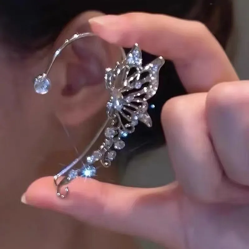 Silver Elf Butterfly Flash Diamond Earrings Without Ear Hole Women's Luxury Unique Design Online Celebrity Joker Earrings
Silver Elf Butterfly Flash Diamond Earrings Without Ear Hole Women's Luxury Unique Design Online Celebrity Joker Earrings