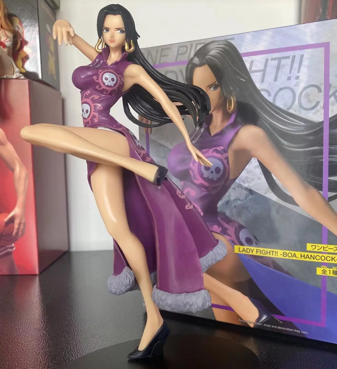 Bandai Pirate King Animation Kick DXF Empress Rochoba Toy Box Handmade Model Four Seasons Animation
Bandai Pirate King Animation Kick DXF Empress Rochoba Toy Box Handmade Model Four Seasons Animation