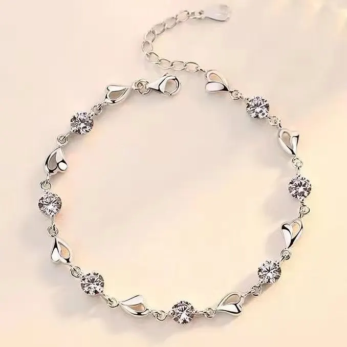 hot 925 Stamped Silver color Zircon Love Heart Shaped Bracelets crystals For Women Valentines Gift Wedding party cute Jewelry
hot 925 Stamped Silver color Zircon Love Heart Shaped Bracelets crystals For Women Valentines Gift Wedding party cute Jewelry