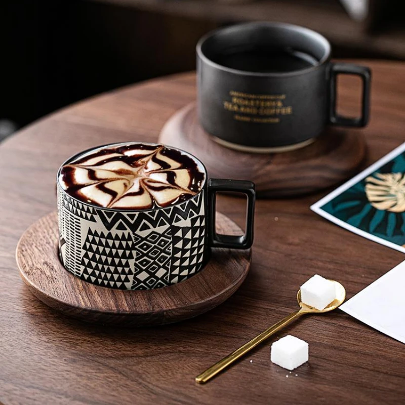 Creative Ceramic Cup with Spoons of Coffee Milk Tea Handle Porcelain Cups for Lovers New and Exotic Gift Coffee Cups and Saucers
Creative Ceramic Cup with Spoons of Coffee Milk Tea Handle Porcelain Cups for Lovers New and Exotic Gift Coffee Cups and Saucers