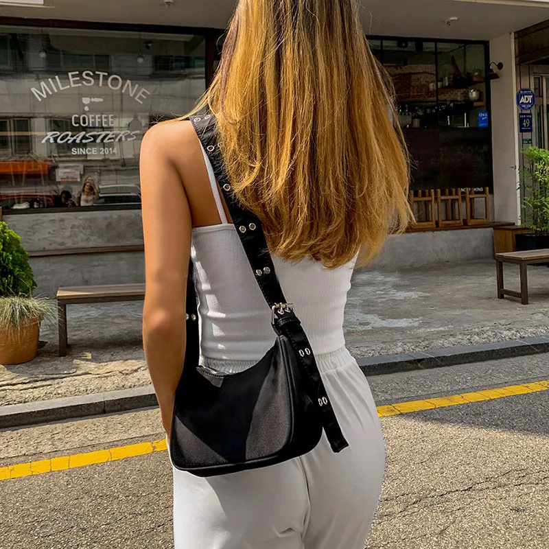 2021 New Nylon Bag Women Vintage Black Shoulder Bag Casual Girls Armpit Bag Solid Color Handbag Street Crossbody Bag
2021 New Nylon Bag Women Vintage Black Shoulder Bag Casual Girls Armpit Bag Solid Color Handbag Street Crossbody Bag