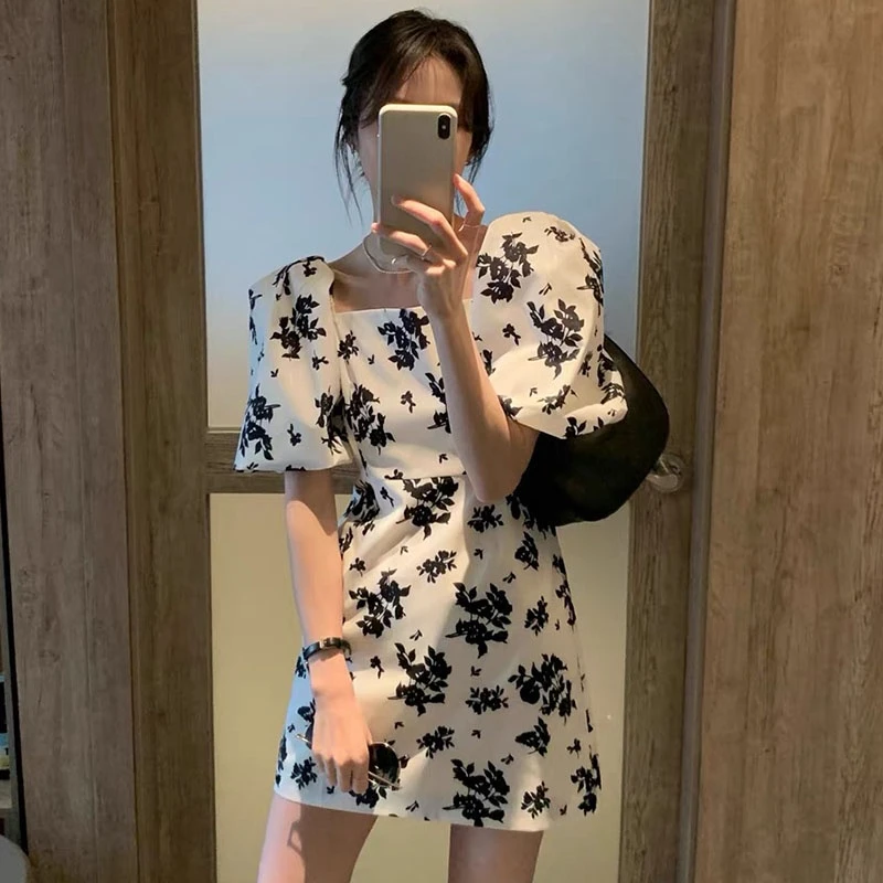 Korean Chic Vintage Square Collar Women Dress Japanese Preppy Style Sweet Puff Sleeve Dresses Summer Print Elegant Vestidos
Korean Chic Vintage Square Collar Women Dress Japanese Preppy Style Sweet Puff Sleeve Dresses Summer Print Elegant Vestidos
