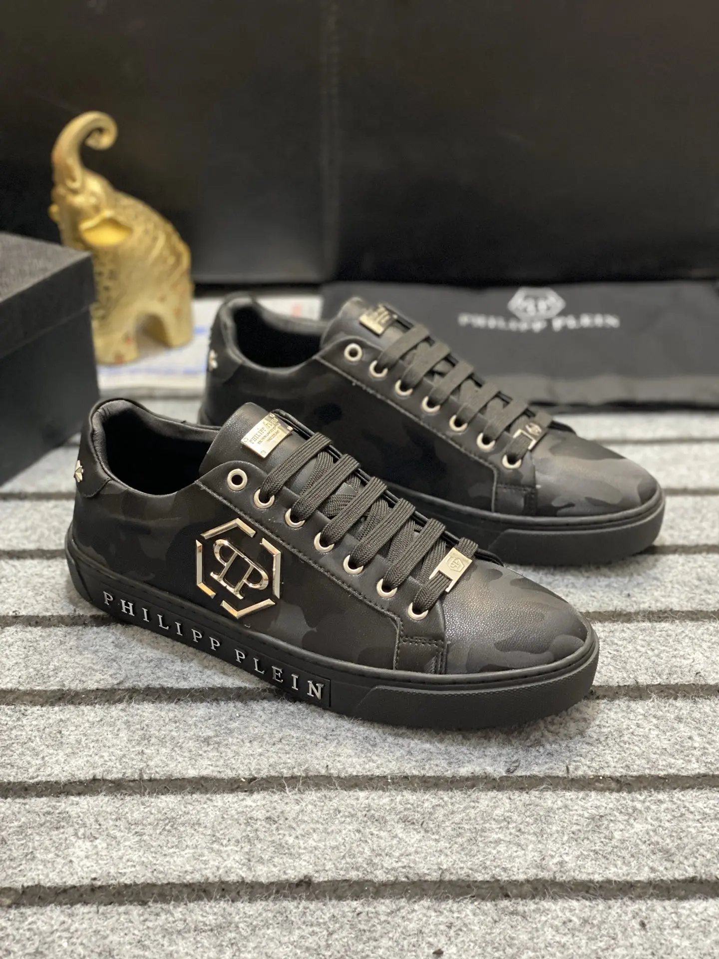 New Fashion 2023 PP Men Sports Sneakers Unisex None-Slip Breathable Plein Low Outdoor Walking Classic Casual Shoes
New Fashion 2023 PP Men Sports Sneakers Unisex None-Slip Breathable Plein Low Outdoor Walking Classic Casual Shoes