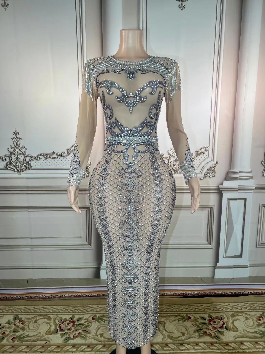 Nude Shining Rhinestones Tassel Sexy Long Sleeves Split Dress For Women Evening Ballroom Clothing Stage Singer Costumes
Nude Shining Rhinestones Tassel Sexy Long Sleeves Split Dress For Women Evening Ballroom Clothing Stage Singer Costumes