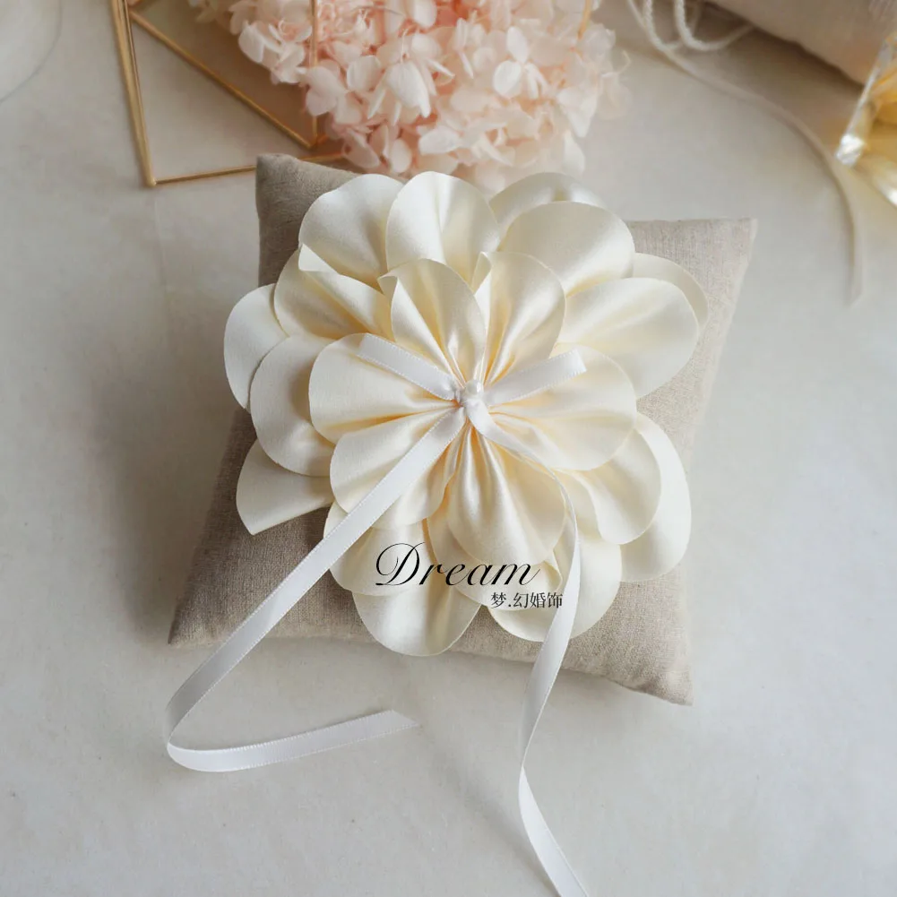 European Wedding Ring Pillow Creative Forest Style Pillow Cushion Fashion Wedding Decoration Accessories For Bridegroom And Brid
European Wedding Ring Pillow Creative Forest Style Pillow Cushion Fashion Wedding Decoration Accessories For Bridegroom And Brid