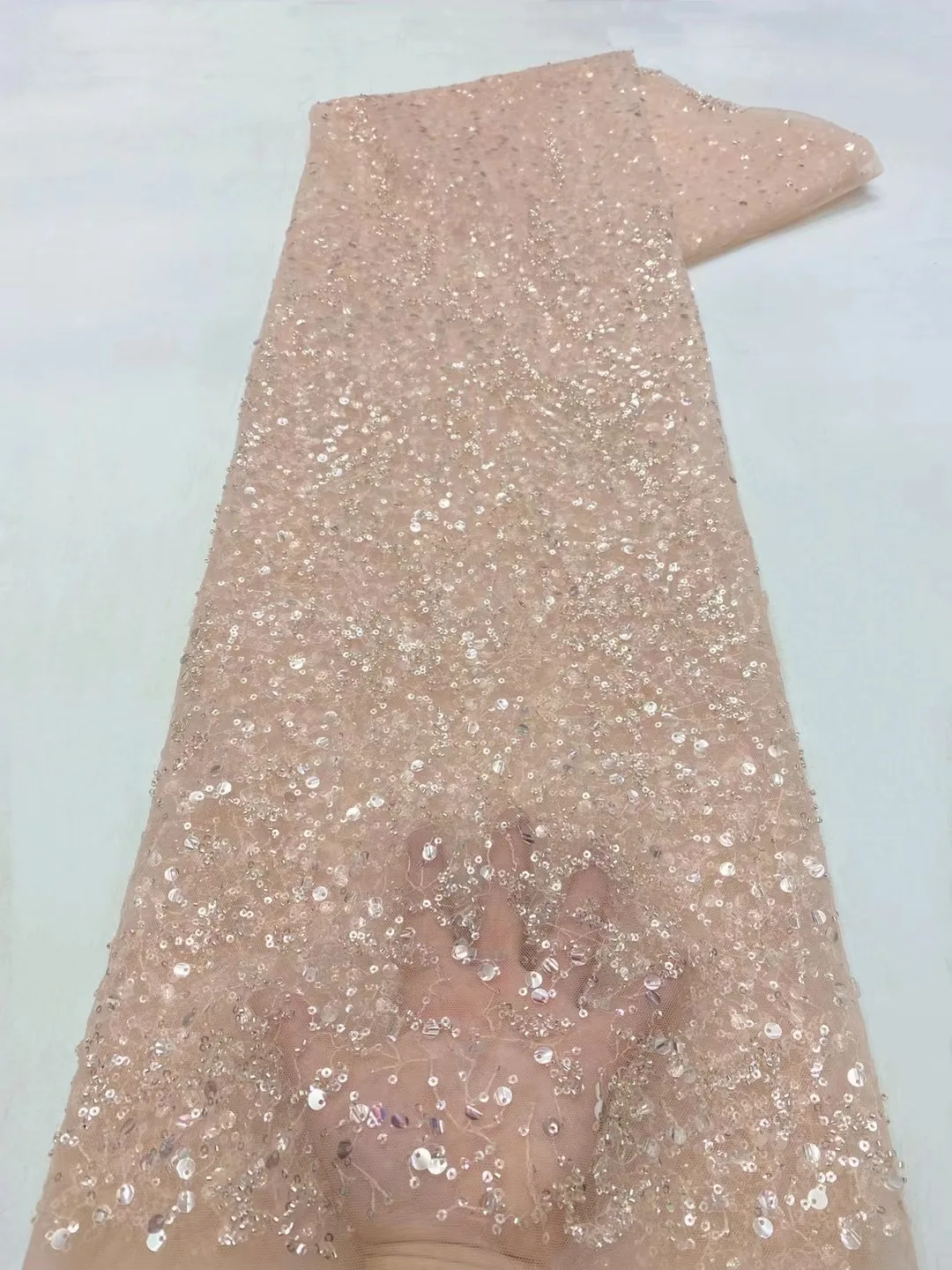 2022 High Quality African 5Yards Tulle Lace Luxury Beaded Fabric Lace Fabric Handmade Sequins Lace For Woman Wedding Dress Sew
2022 High Quality African 5Yards Tulle Lace Luxury Beaded Fabric Lace Fabric Handmade Sequins Lace For Woman Wedding Dress Sew