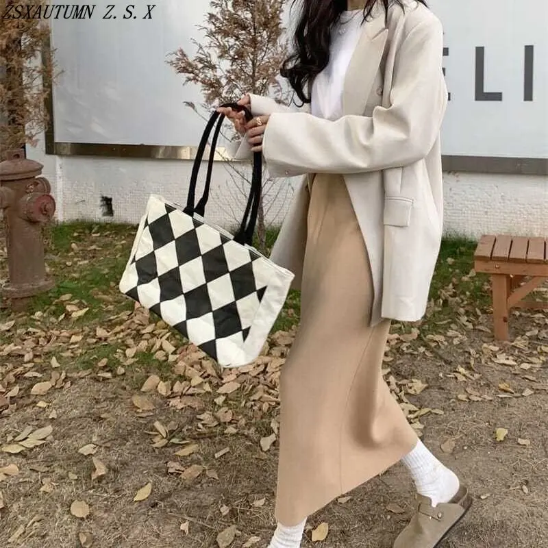 Korean Knitted Half Length Skirt Women Mid Length Autumn Winter New High Waist Hip Wrap Skirt Elegant Female A-Line Slim Skirts
Korean Knitted Half Length Skirt Women Mid Length Autumn Winter New High Waist Hip Wrap Skirt Elegant Female A-Line Slim Skirts