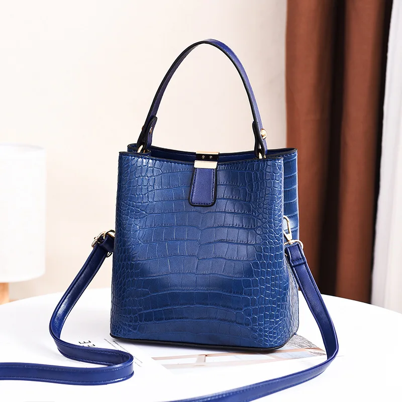 Axzspdy dropshippingwomen's handbags trend 2022 fashion bucket tote bags female stone pattern portable shoulder messenger bag
Axzspdy dropshippingwomen's handbags trend 2022 fashion bucket tote bags female stone pattern portable shoulder messenger bag