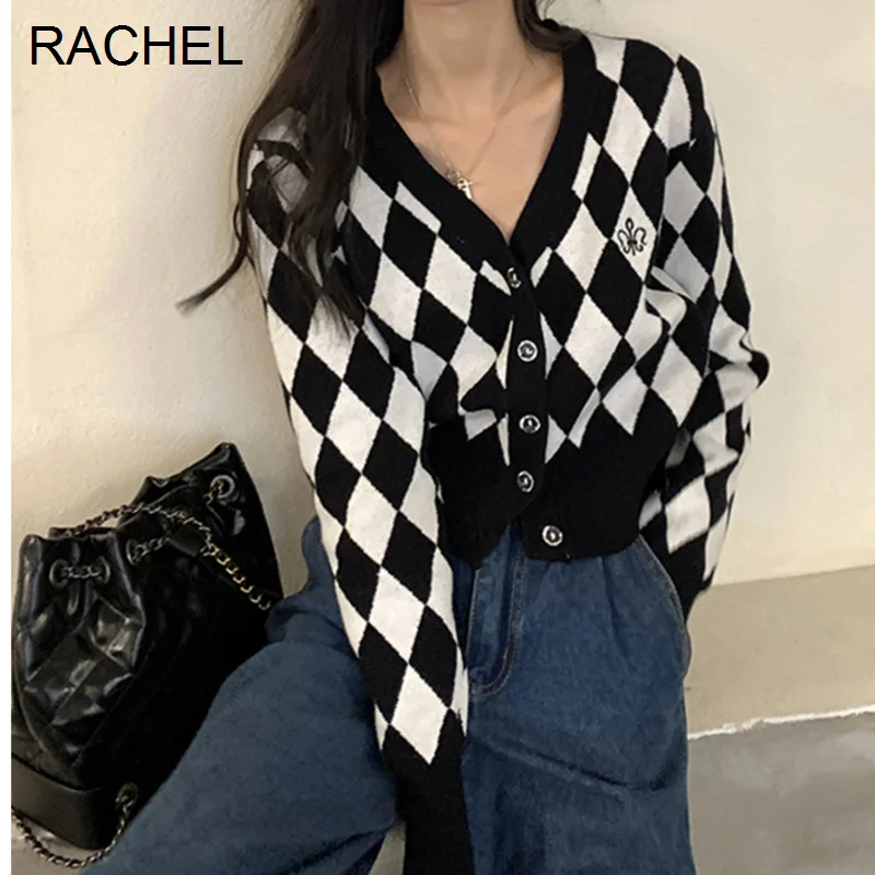 Женский свитер для шахматной доски Ранняя осень 2021 шикарный короткий топ для ленивых ханьцев с V-образным вырезом вязаный кардиган Rac
Женский свитер для шахматной доски Ранняя осень 2021 шикарный короткий топ для ленивых ханьцев с V-образным вырезом вязаный кардиган Rac