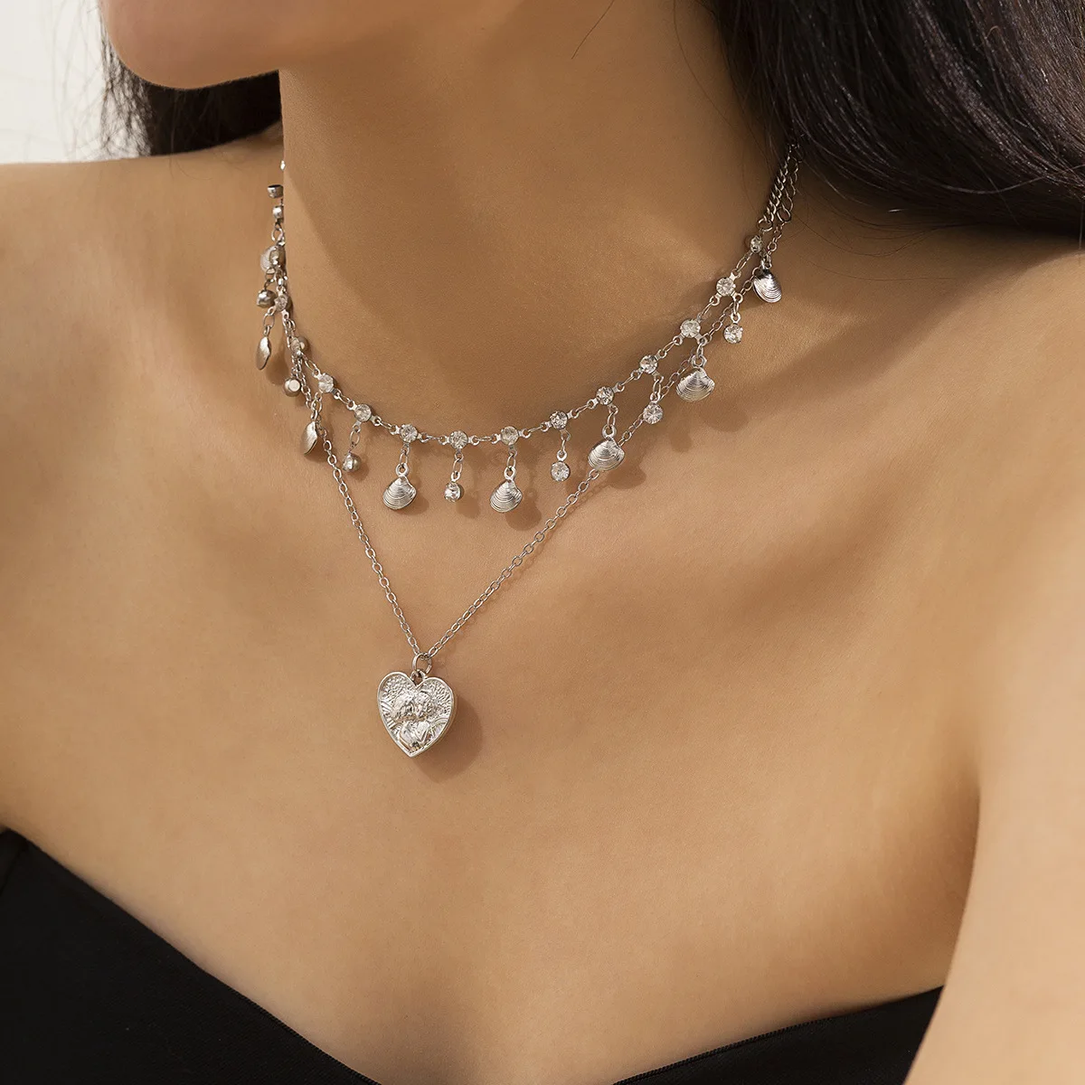 Retro Rhinestones Shell Tassel Double Chains Heart Pendant Necklace Set For Women Girl's Gift Simple Choker Jewelry New Arrival
Retro Rhinestones Shell Tassel Double Chains Heart Pendant Necklace Set For Women Girl's Gift Simple Choker Jewelry New Arrival