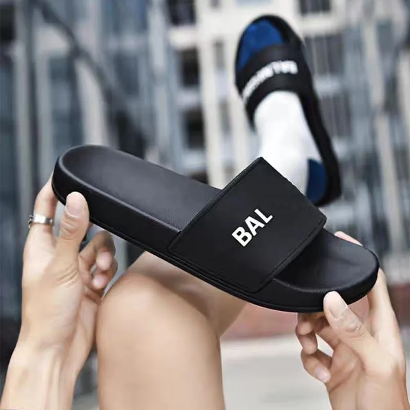 2022 Top Luxury Brand Slippers Fashion Lightweight Indoor Home Slippers Beach Outdoor Soft Sandals Comfortable Letter Slippers 
2022 Top Luxury Brand Slippers Fashion Lightweight Indoor Home Slippers Beach Outdoor Soft Sandals Comfortable Letter Slippers