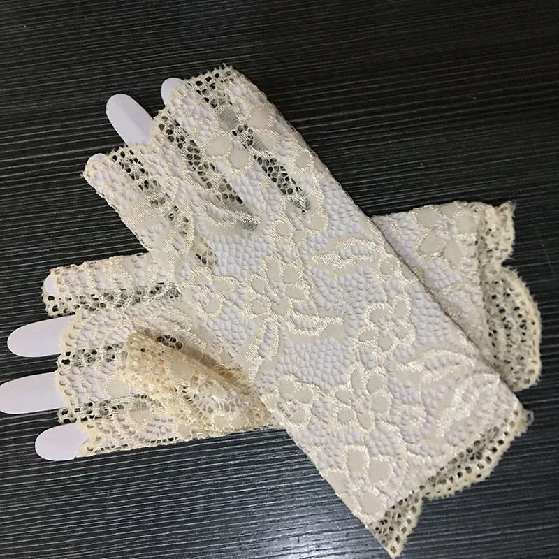 Anti-Skid Outdoor Breathable Fingerless Gloves Ladies Sexy Floral Lace Gloves Solid Color 1 Pair Half Finger Mesh Mitten
Anti-Skid Outdoor Breathable Fingerless Gloves Ladies Sexy Floral Lace Gloves Solid Color 1 Pair Half Finger Mesh Mitten