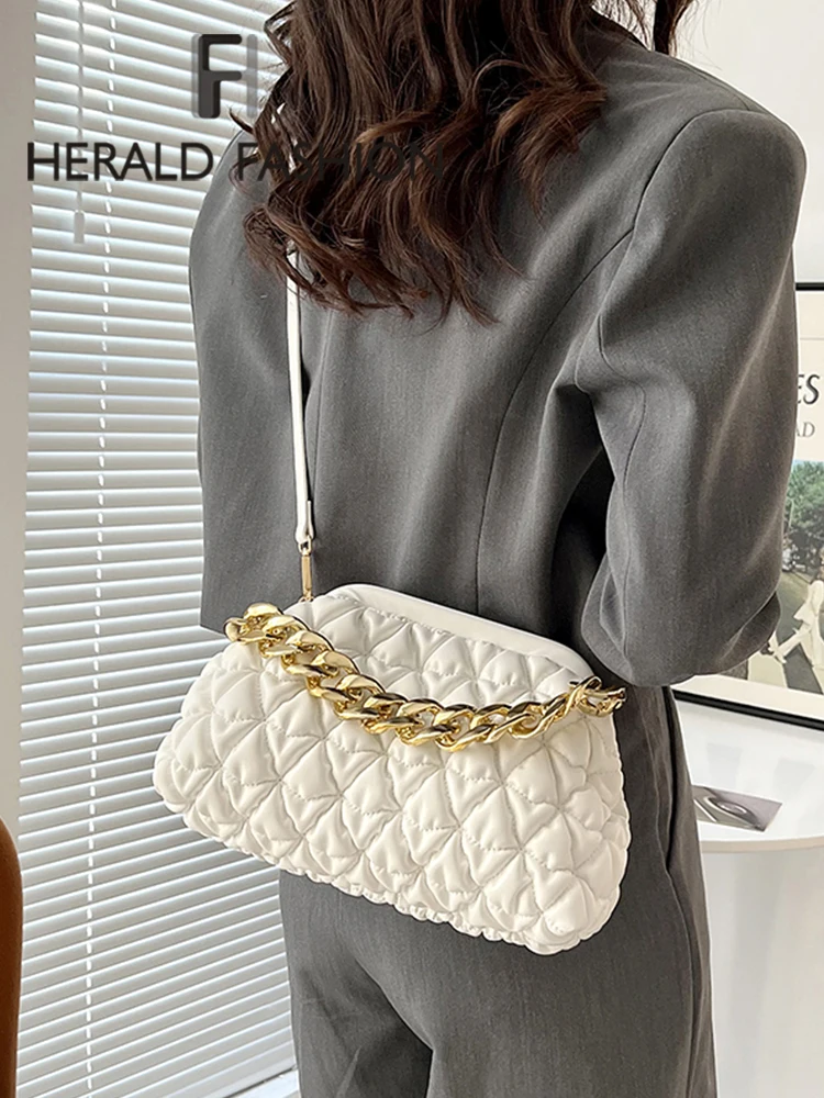 Branded Women's Shoulder Bags 2022 Thick Chain Quilted Shoulder Crossbody Bags Female Clutch Bags Ladies HandBag and Purse
Branded Women's Shoulder Bags 2022 Thick Chain Quilted Shoulder Crossbody Bags Female Clutch Bags Ladies HandBag and Purse