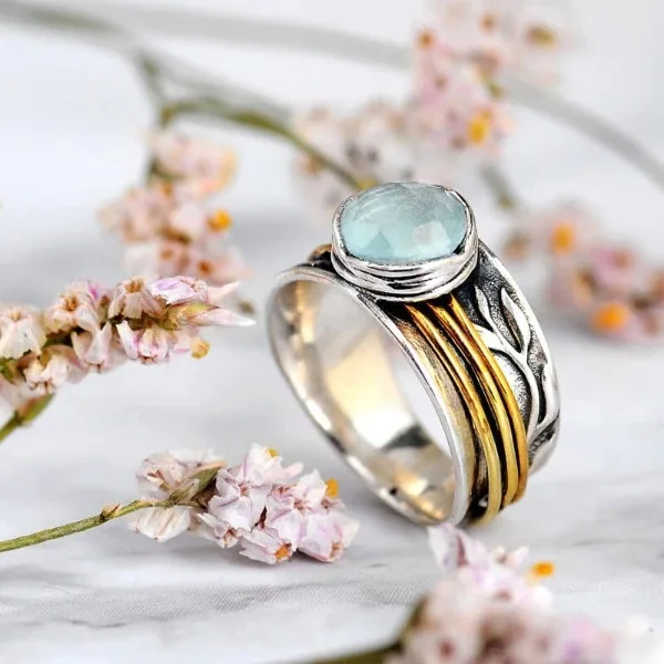 Vintage Fashion Aquamarine Ring Two Tone Swivel Decompression Ring for Women Girl Jewelry Gift
Vintage Fashion Aquamarine Ring Two Tone Swivel Decompression Ring for Women Girl Jewelry Gift