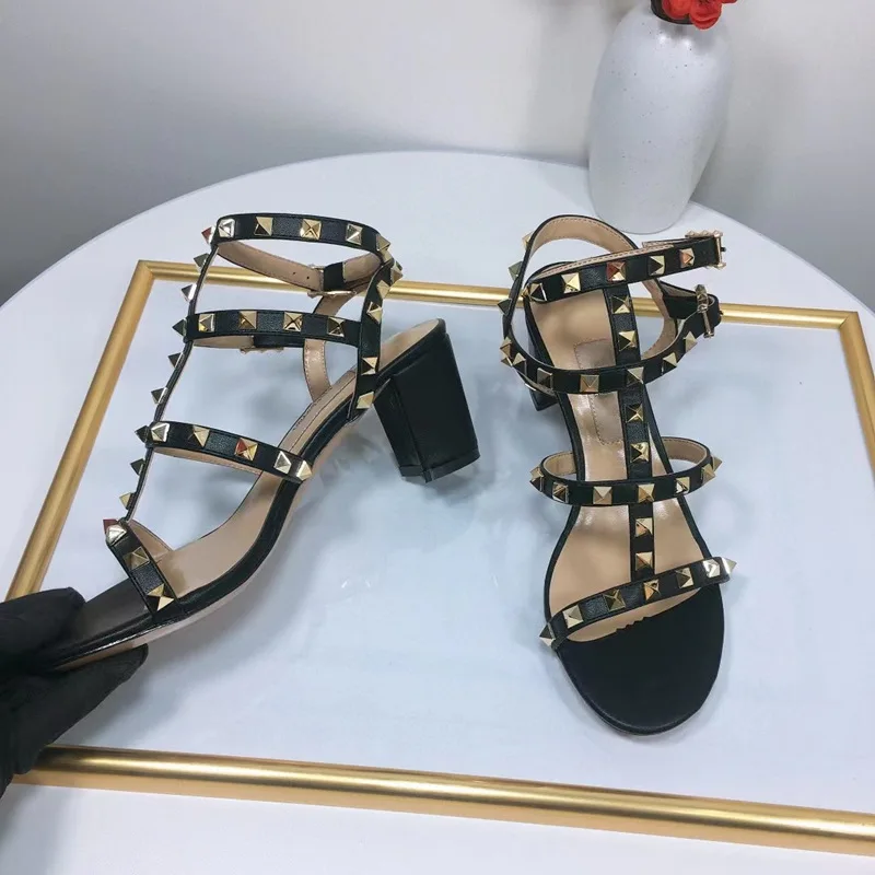 Women Sandals chunky heels sandalias mujer 2020 summer Genuine Leather Ankle Strap Sexy Round Toe Ladies Rivet Shoes
Women Sandals chunky heels sandalias mujer 2020 summer Genuine Leather Ankle Strap Sexy Round Toe Ladies Rivet Shoes