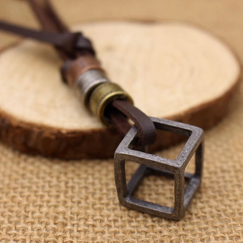 Dice Shape Unique Vintage Sweater Chain Alloy Bronze Leather Pendants Necklace Men Women Collar Female Jewelry
Dice Shape Unique Vintage Sweater Chain Alloy Bronze Leather Pendants Necklace Men Women Collar Female Jewelry