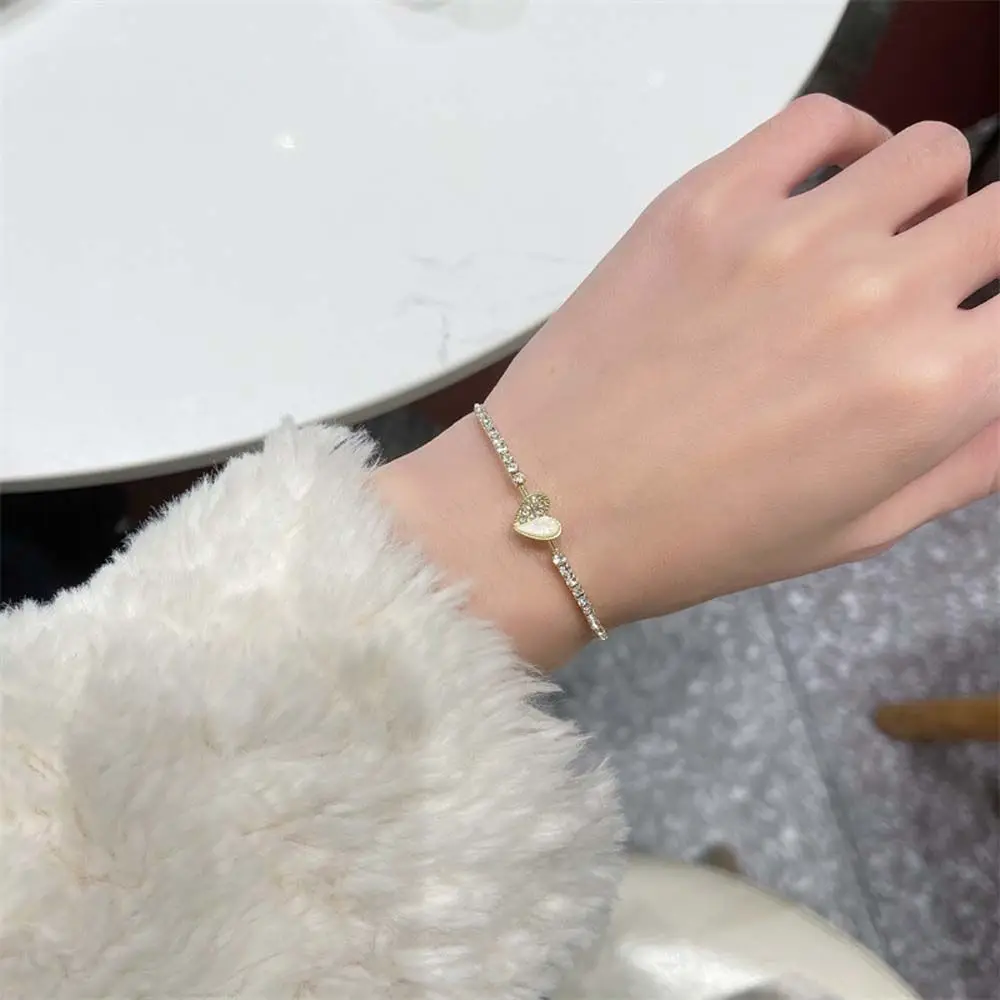 C Shape Open Cuff Decoration Rhinestones Love Heart Gold Color Bangles Hand Jewelry Korean Bracelets Women Bracelets
C Shape Open Cuff Decoration Rhinestones Love Heart Gold Color Bangles Hand Jewelry Korean Bracelets Women Bracelets